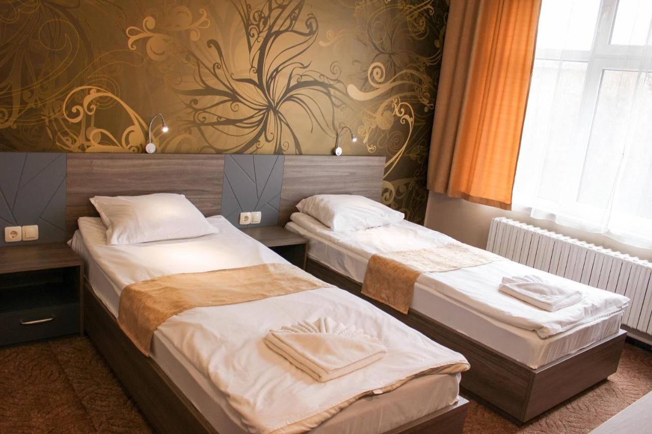 Отель Hotel Ezeroto Стара-Загора-12